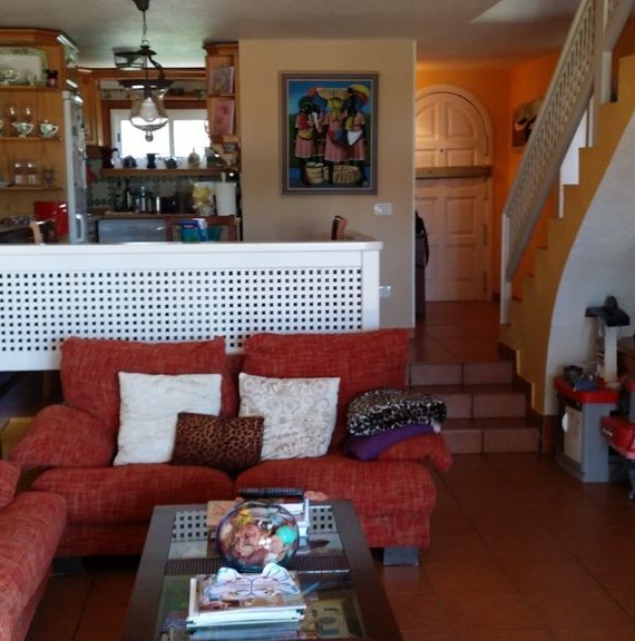 Semi-detached House in Arona